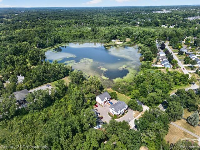 2042 Decker Road, Walled Lake, MI 48390