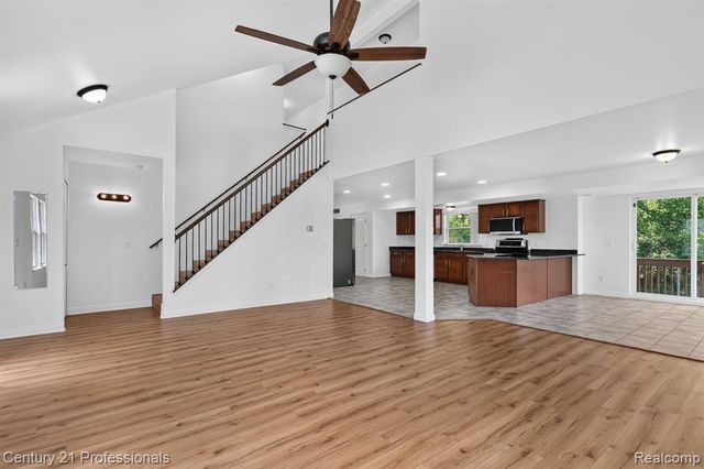 2042 Decker Road, Walled Lake, MI 48390