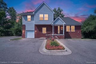 2042 Decker Road, Walled Lake, MI 48390