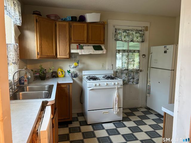 27 Harker Avenue, Waterbury, CT 06705