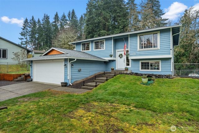 1030 Hillandale Drive E, Port Orchard, WA 98366