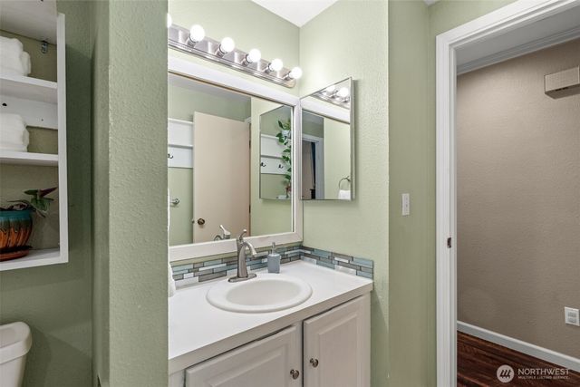 1030 Hillandale Drive E, Port Orchard, WA 98366