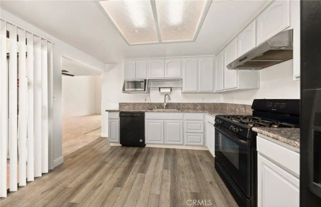 1974 E Lynwood 1E, San Bernardino, CA 92404