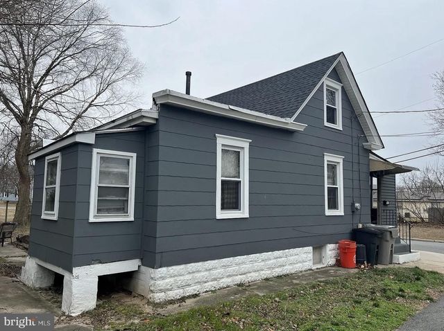 1003 HOFFMAN AVE, Paulsboro, NJ 08066