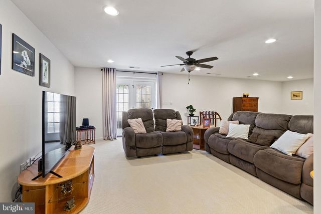 26 LIBERTY KNOLLS DR, Stafford, VA 22554