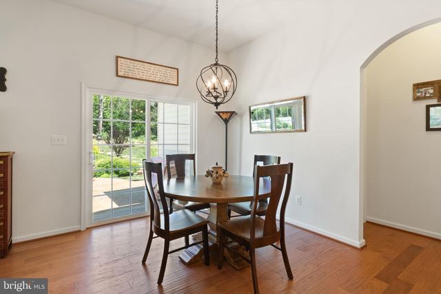 26 LIBERTY KNOLLS DR, Stafford, VA 22554