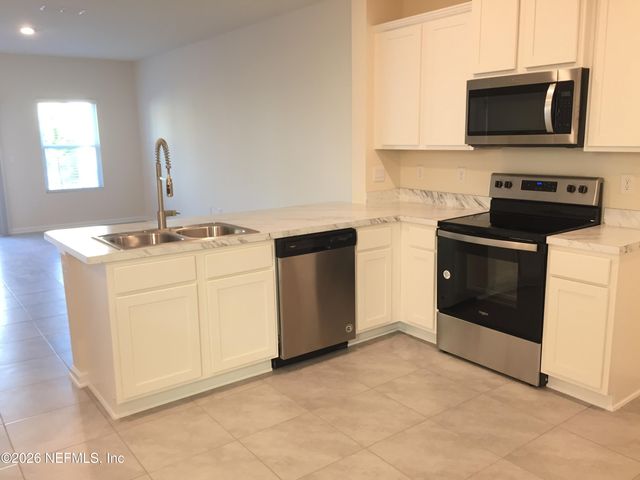 7627 LEGACY Trail, Jacksonville, FL 32256