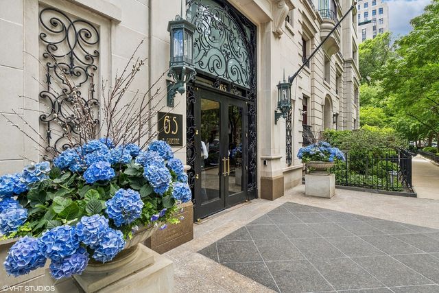 65 E Goethe Street 4N, Chicago, IL 60610