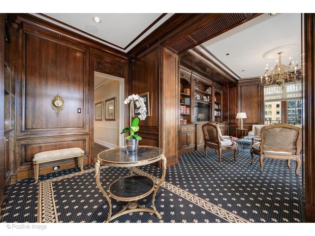 65 E Goethe Street 4N, Chicago, IL 60610