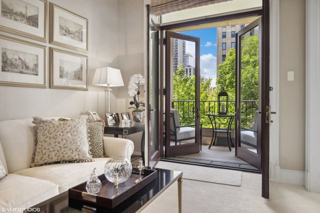 65 E Goethe Street 4N, Chicago, IL 60610