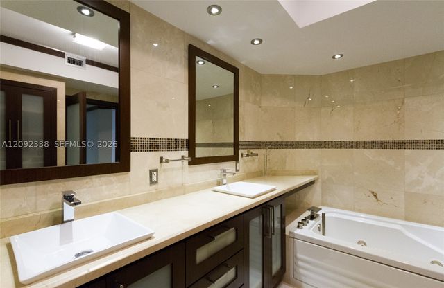 4775 Collins Ave 1201, Miami Beach, FL 33140