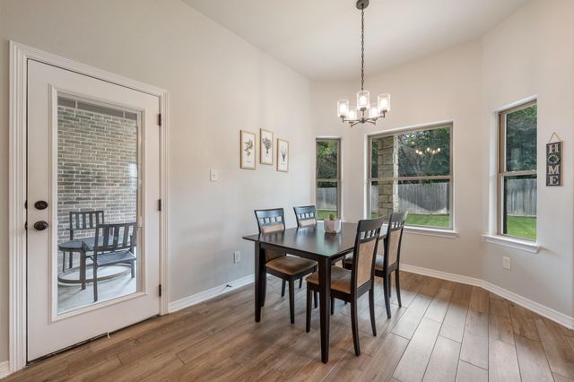621 Holstein DR, Belton, TX 76513
