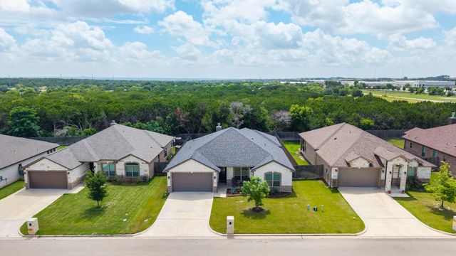 621 Holstein DR, Belton, TX 76513