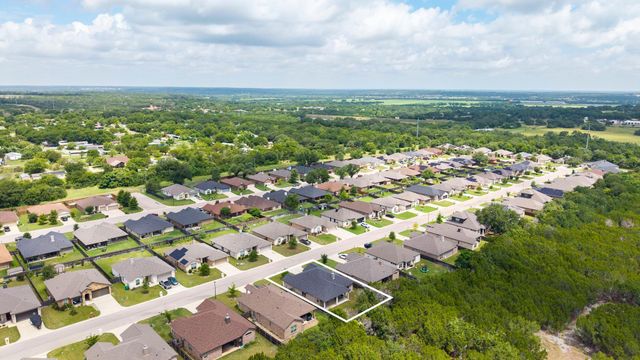 621 Holstein DR, Belton, TX 76513