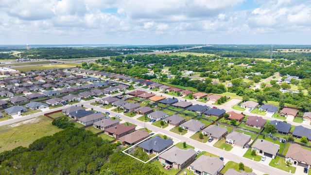 621 Holstein DR, Belton, TX 76513
