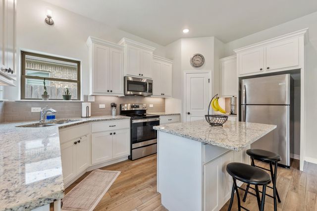 621 Holstein DR, Belton, TX 76513