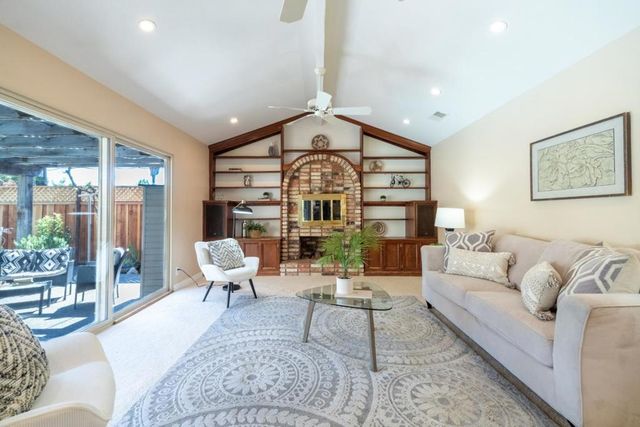 7680 Santa Paula Drive, Gilroy, CA 95020