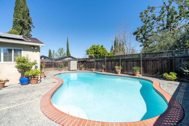 7680 Santa Paula Drive, Gilroy, CA 95020