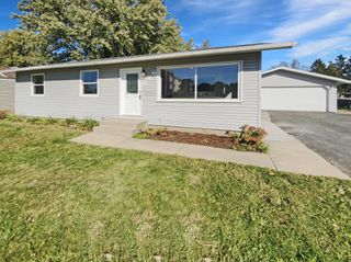 303 6th Street SW, Kasson, MN 55944