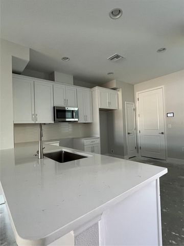 7733 93RD STREET N, Seminole, FL 33777