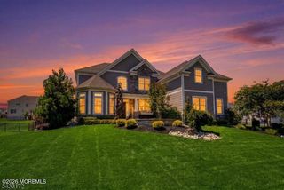 18 Waterford Way, Lincroft, NJ 07738