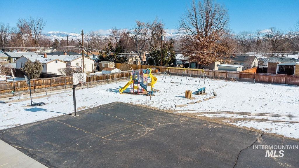 408 N Garden St, Boise, ID 83706 photo 4