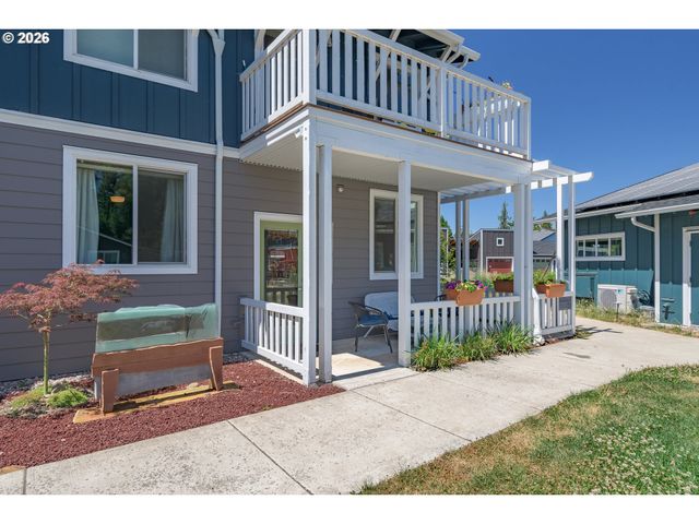 172 OAKLEIGH Ln 513, Eugene, OR 97404