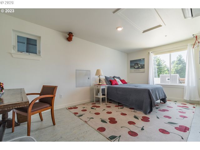 172 OAKLEIGH Ln 513, Eugene, OR 97404