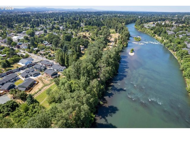 172 OAKLEIGH Ln 513, Eugene, OR 97404