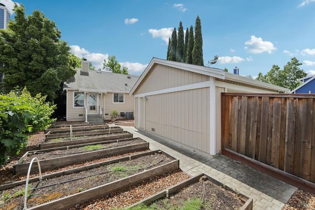 704 Bay St, Suisun City, CA 94585