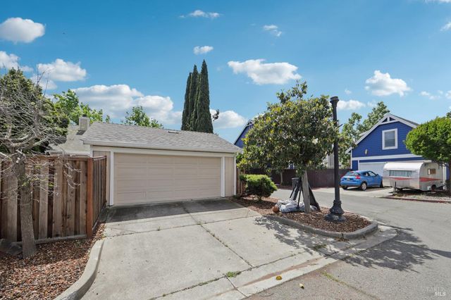 704 Bay St, Suisun City, CA 94585