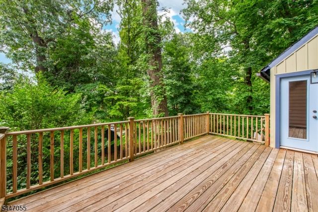 42 St Johns Ave, Parsippany-troy Hills Twp., NJ 07878