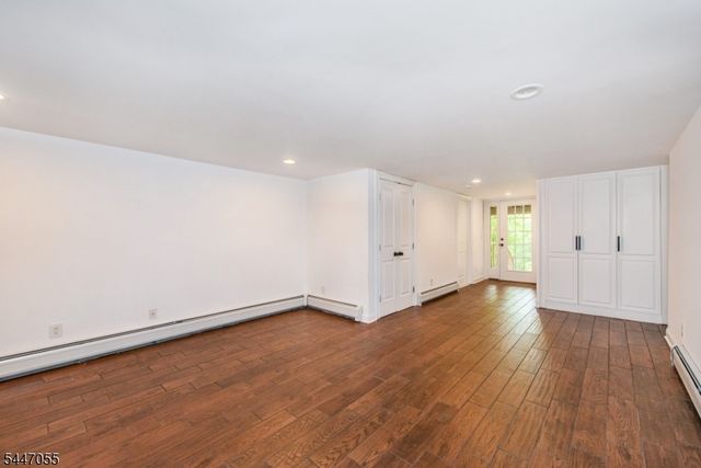 42 St Johns Ave, Parsippany-troy Hills Twp., NJ 07878