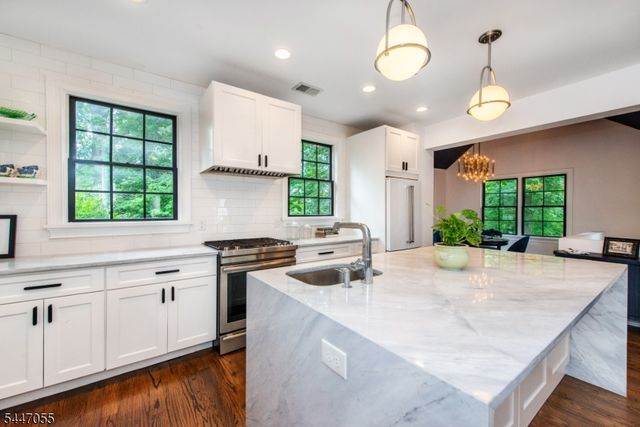 42 St Johns Ave, Parsippany-troy Hills Twp., NJ 07878