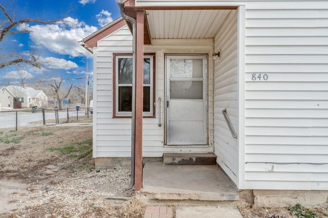 840 N Poplar, Wichita, KS 67214