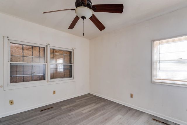 840 N Poplar, Wichita, KS 67214