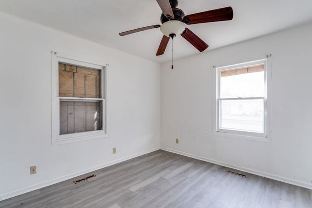 840 N Poplar, Wichita, KS 67214