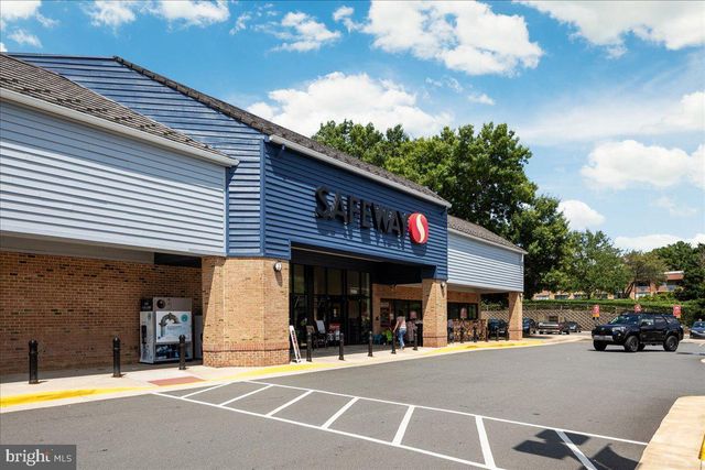 12108 QUORN LN, Reston, VA 20191