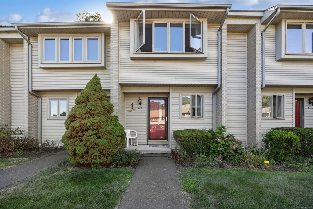 827 Oronoke Road APT 8-9, Waterbury, CT 06708