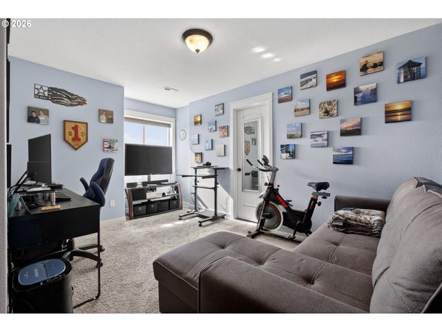 918 E 16TH St, Lafayette, OR 97127