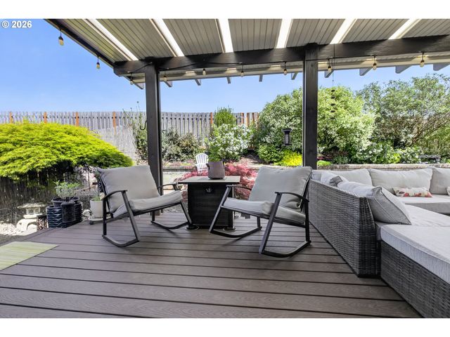 918 E 16TH St, Lafayette, OR 97127