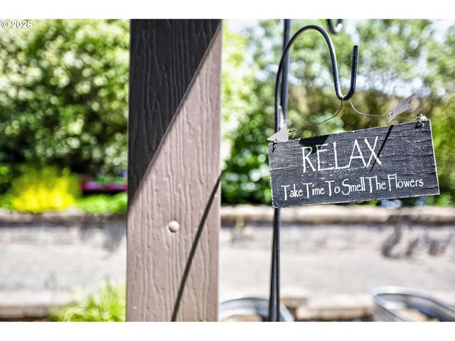 918 E 16TH St, Lafayette, OR 97127