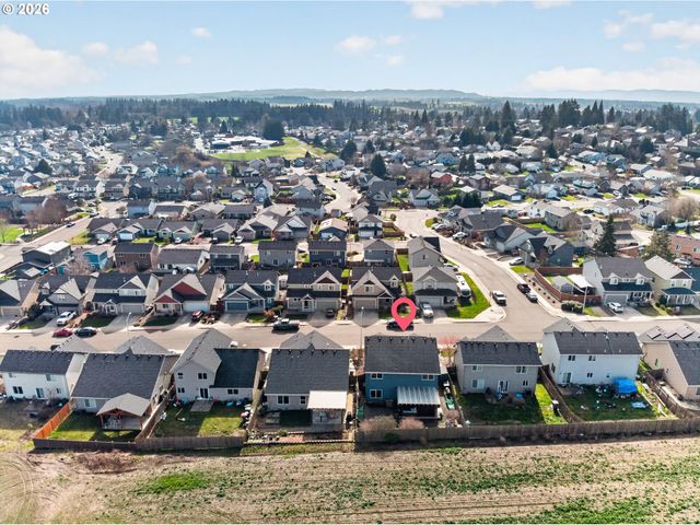 918 E 16TH St, Lafayette, OR 97127