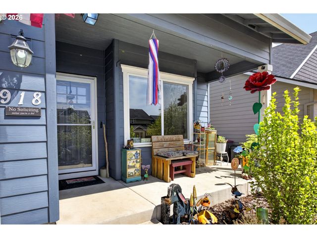 918 E 16TH St, Lafayette, OR 97127
