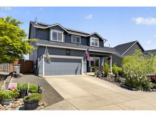 918 E 16TH St, Lafayette, OR 97127
