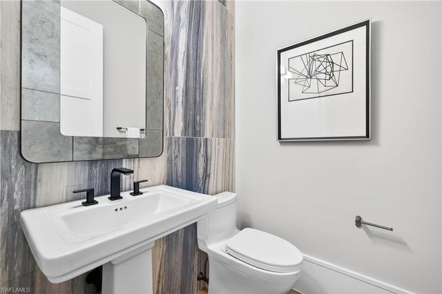 1456 Curlew AVE, Naples, FL 34102