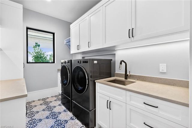 1456 Curlew AVE, Naples, FL 34102