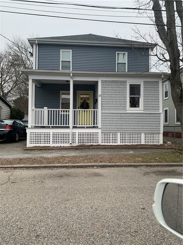 15 Third School Street 2, Bristol, RI 02809