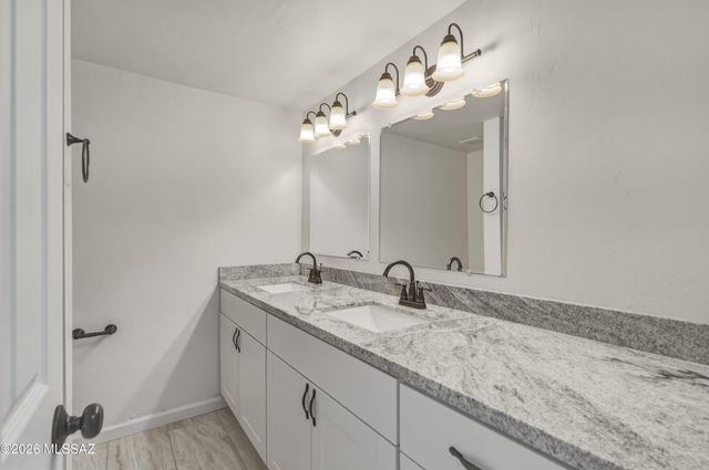 5203 E 18th Street, Tucson, AZ 85711