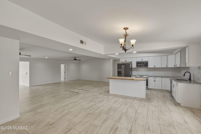 5203 E 18th Street, Tucson, AZ 85711
